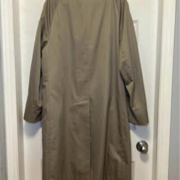 Croydon Taupe Water Resistant Trench Coat.  Size 40 - Picture 2 of 8